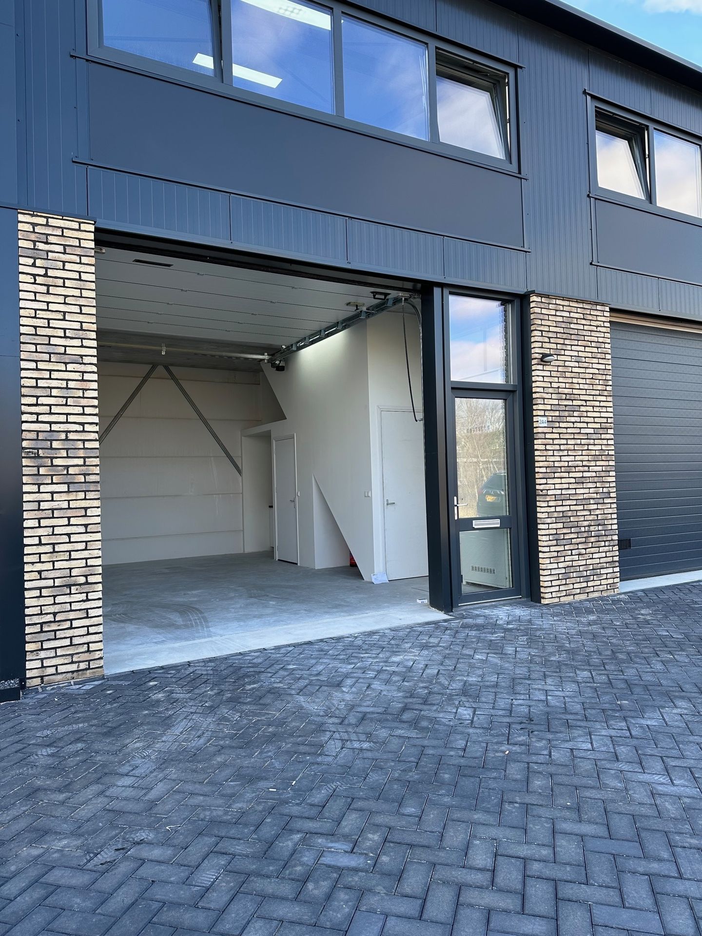 View photo 1 of Dirk Verheulweg 2-A4