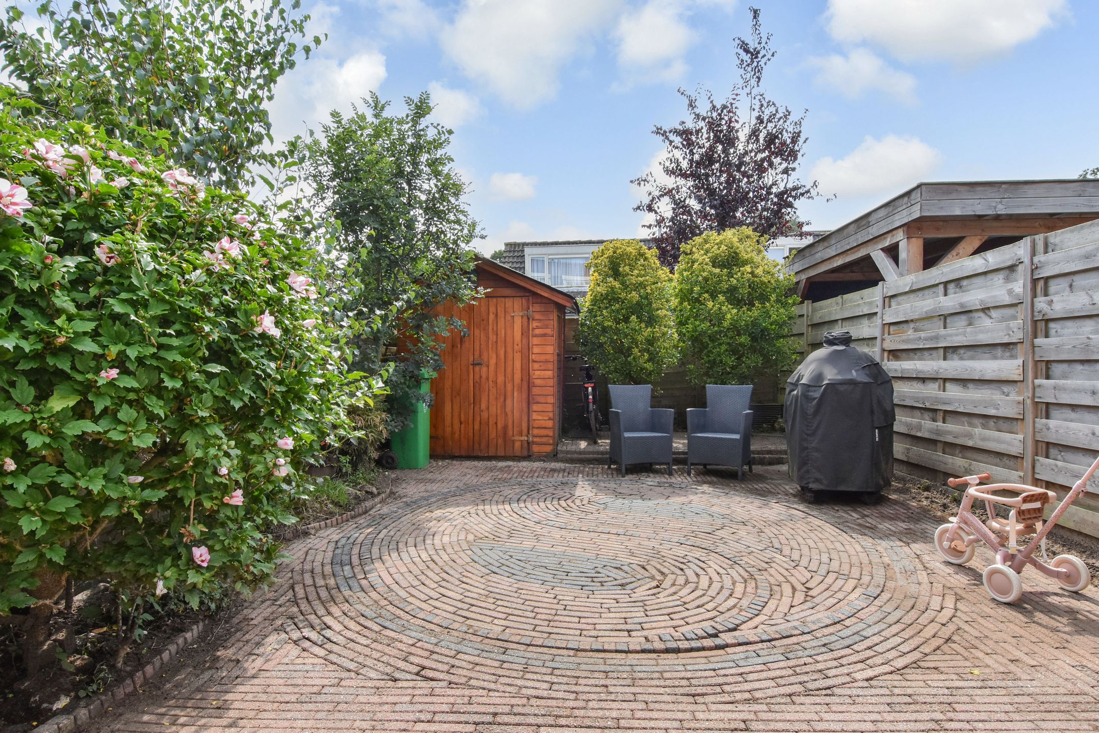 Foto 30 van Laan van de Mensenrechten 212