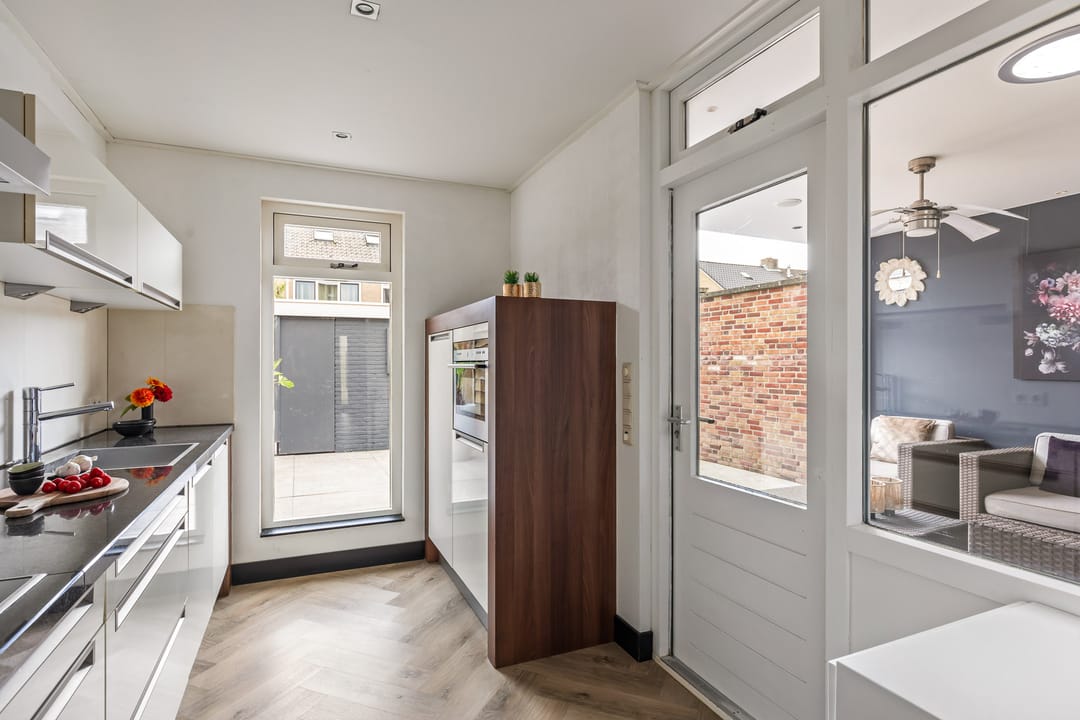 Foto 11 van van der Veenstraat 22