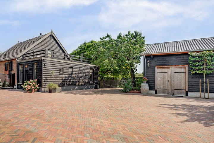 Foto 2 van Dorpsstraat 12