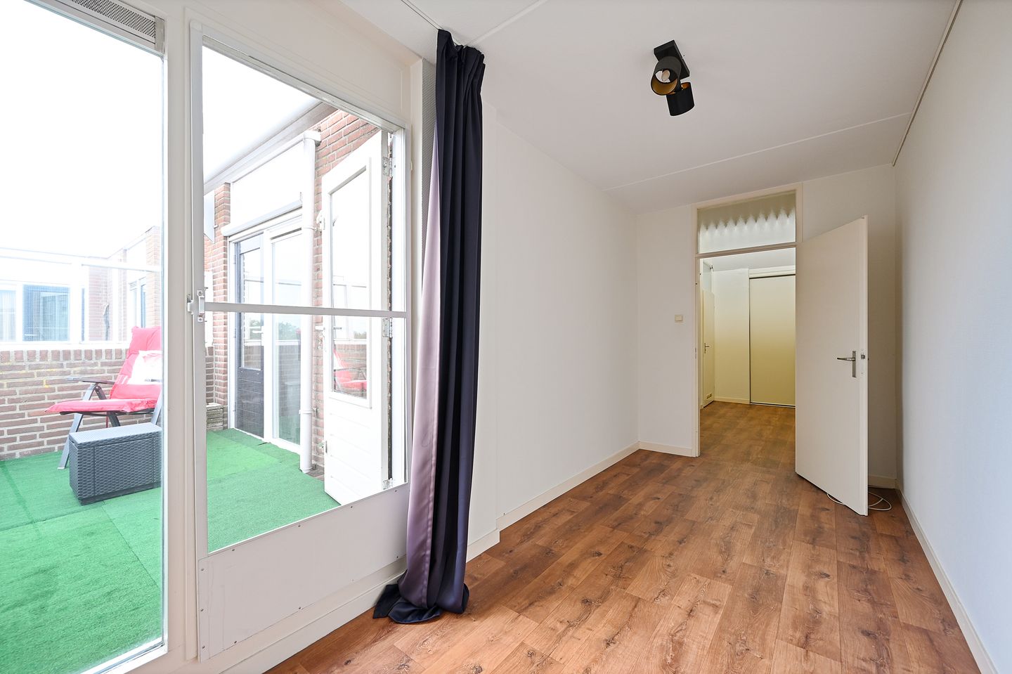 Photo 20 of Zandeveltplein 27