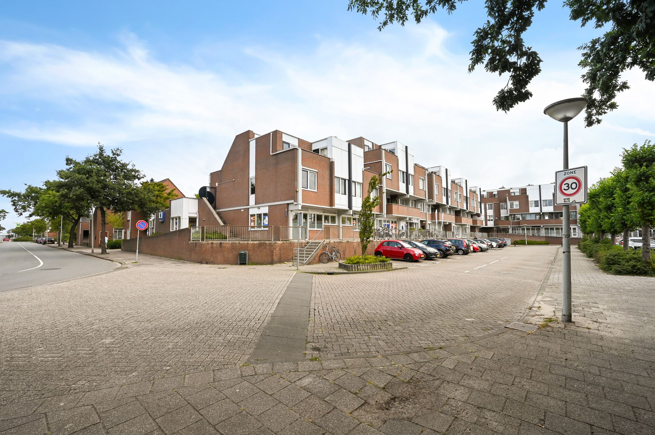 Photo 24 of Zandeveltplein 27