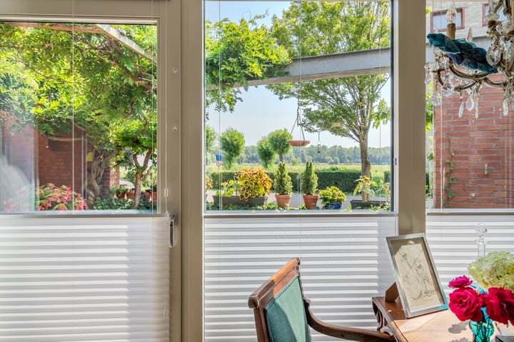 Foto 9 van L. Springerstraat 95