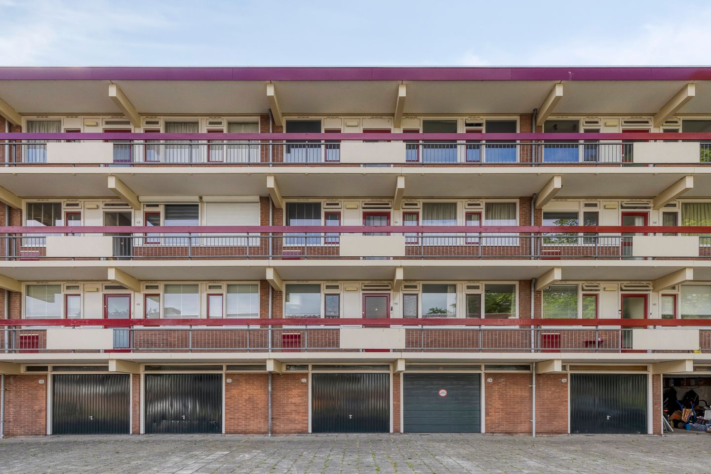 Photo 25 of Chrysantstraat 46