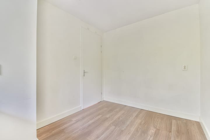 Photo 15 of Rijswijkstraat 15