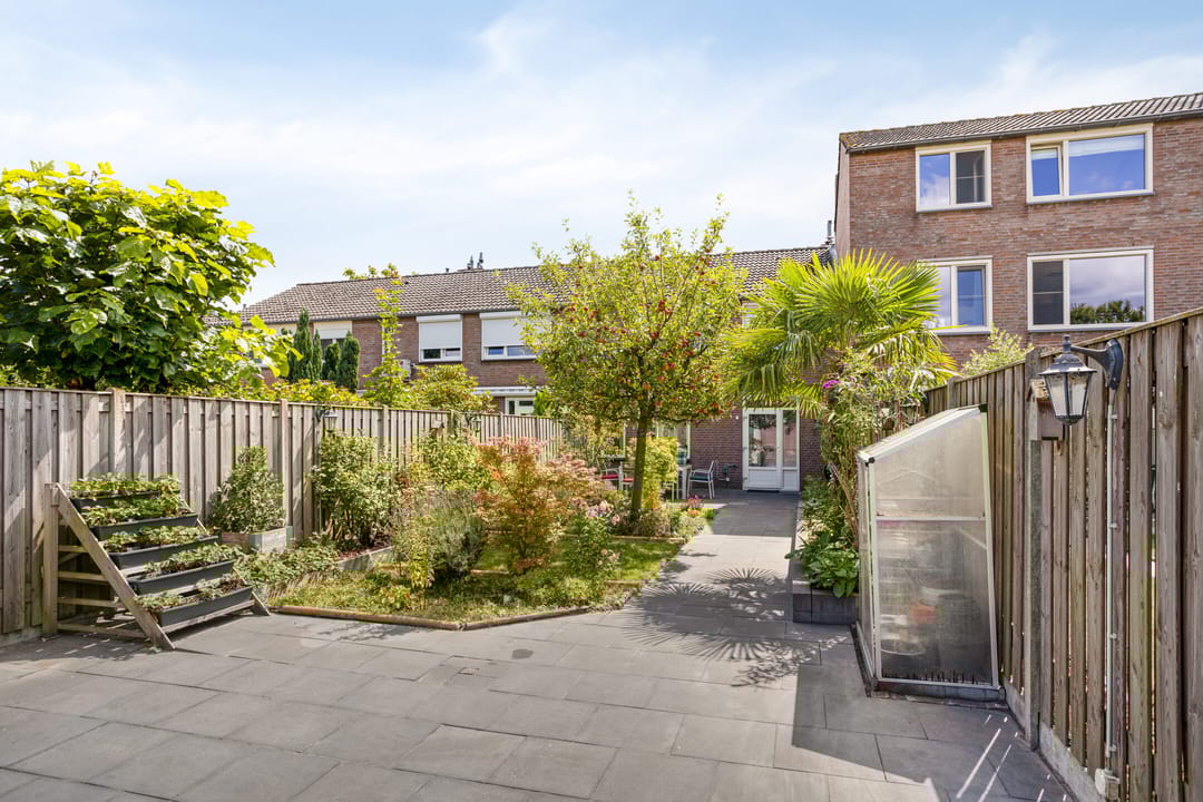 Foto 23 van Lyonhof 27