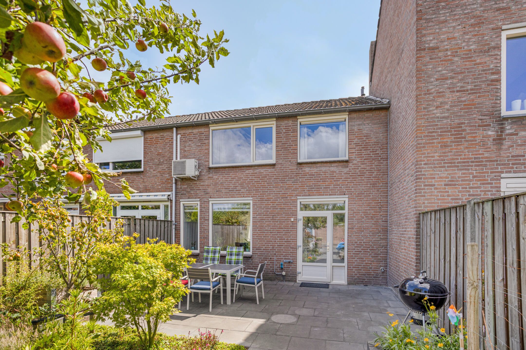 Foto 24 van Lyonhof 27