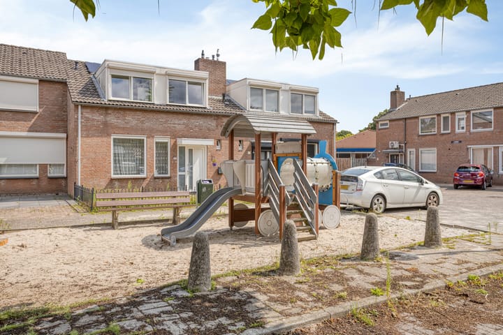 Foto 29 van Lyonhof 27