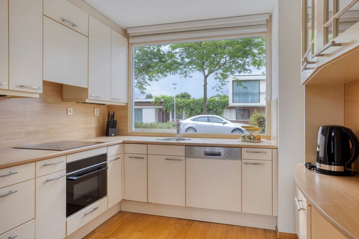 Photo 2 of Odiliapeelstraat 9