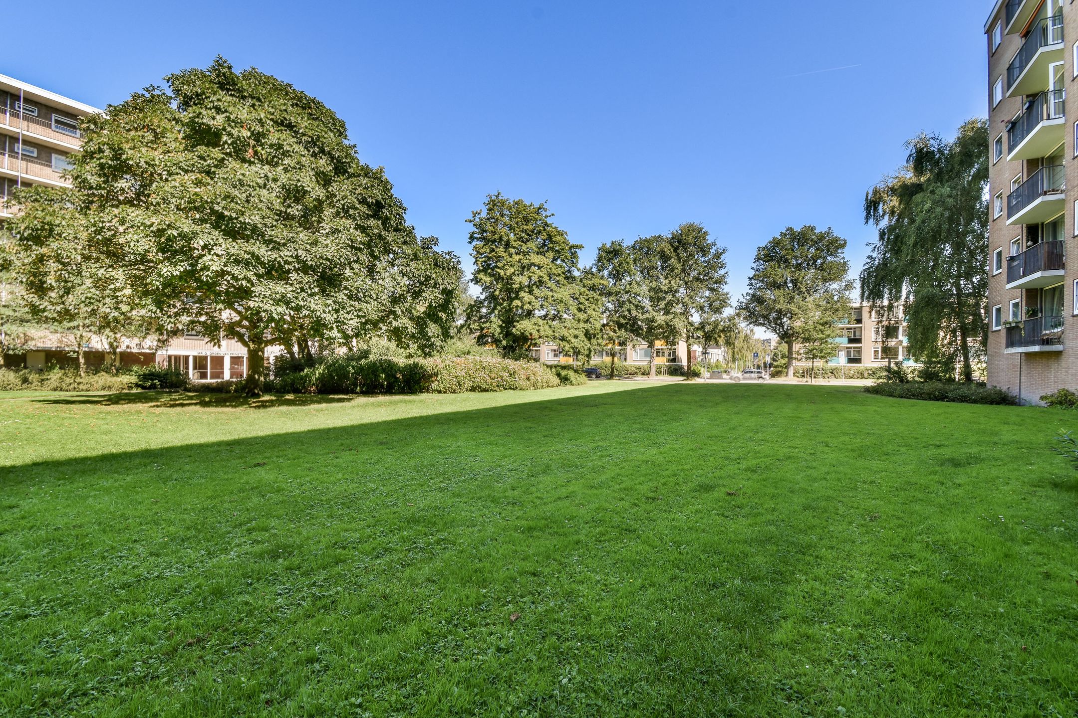 Photo 24 of Mr. G. Groen van Prinstererlaan 229