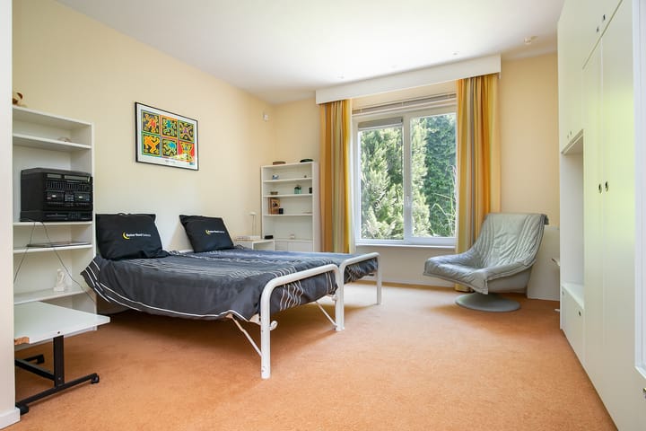 Foto 21 van Leenderweg 166