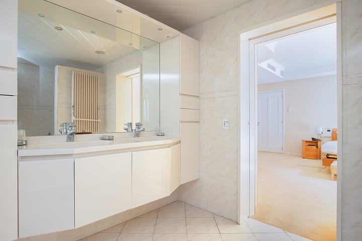 Foto 28 van Leenderweg 166