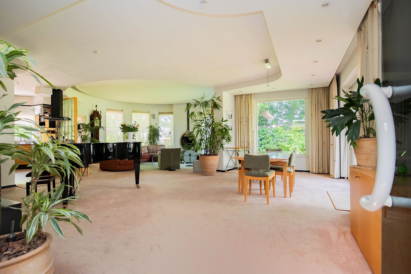 Foto 34 van Leenderweg 166