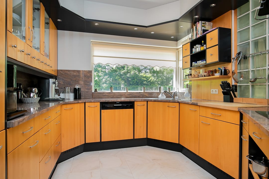 Foto 38 van Leenderweg 166