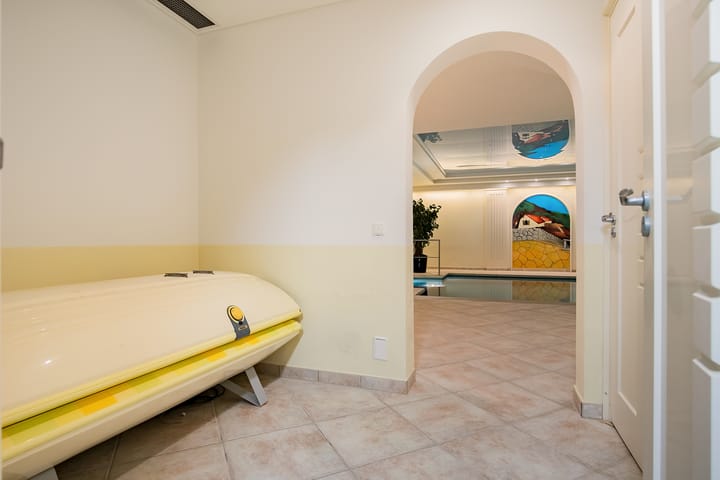 Foto 56 van Leenderweg 166