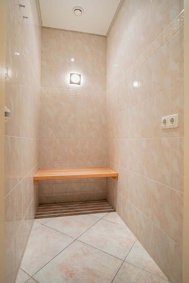 Foto 57 van Leenderweg 166