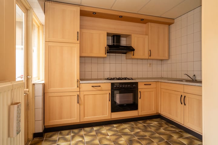 Foto 12 van Van Musschenbroekstraat 43