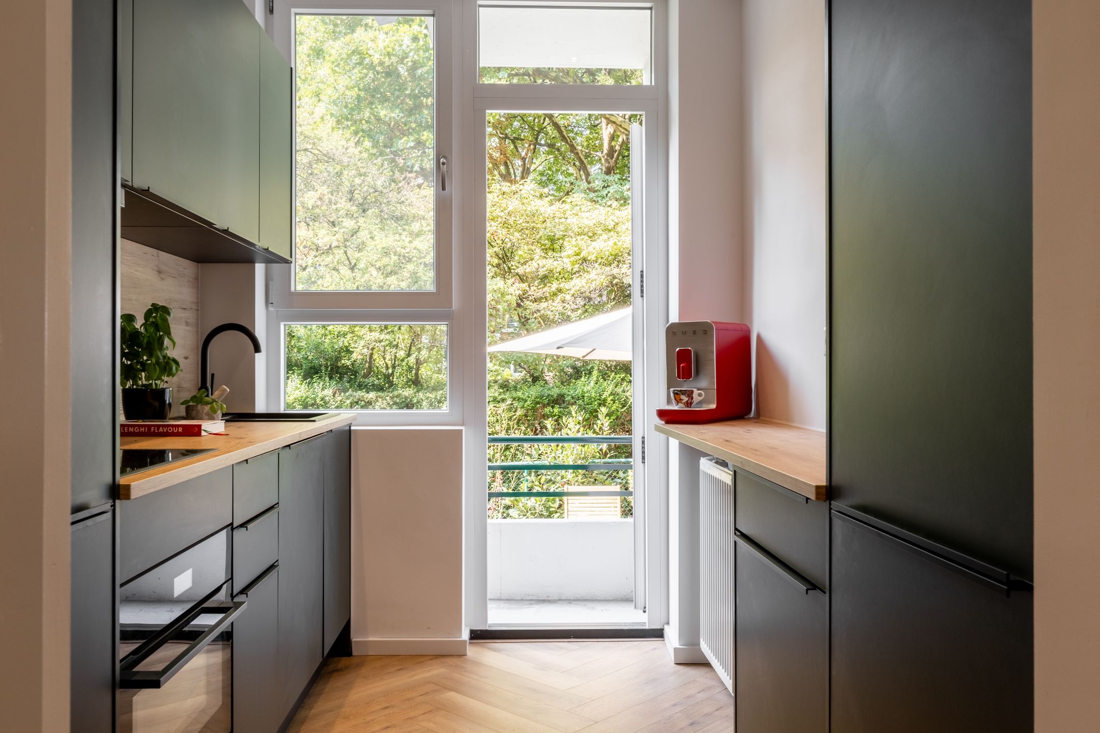 Photo 12 of Prins Hendrikstraat 17-A