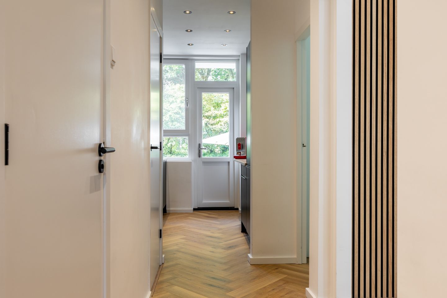Photo 20 of Prins Hendrikstraat 17-A