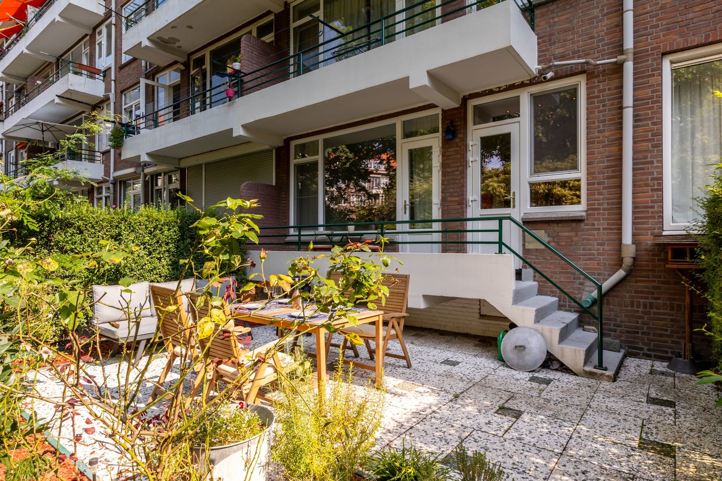 Photo 25 of Prins Hendrikstraat 17-A