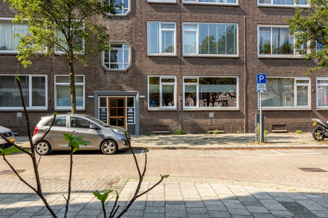 Photo 31 of Prins Hendrikstraat 17-A