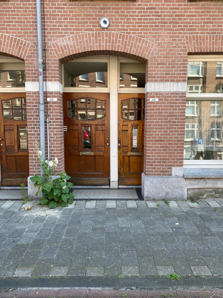 Photo 2 of Admiraal De Ruijterweg 212-D