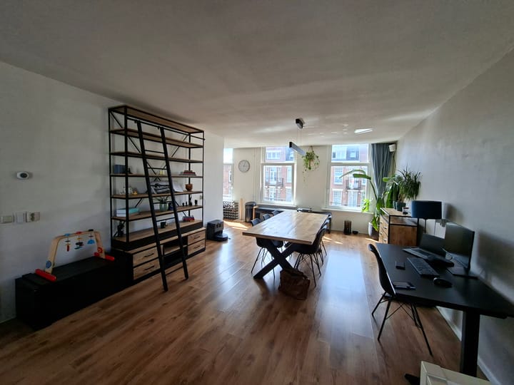 Photo 4 of Admiraal De Ruijterweg 212-D