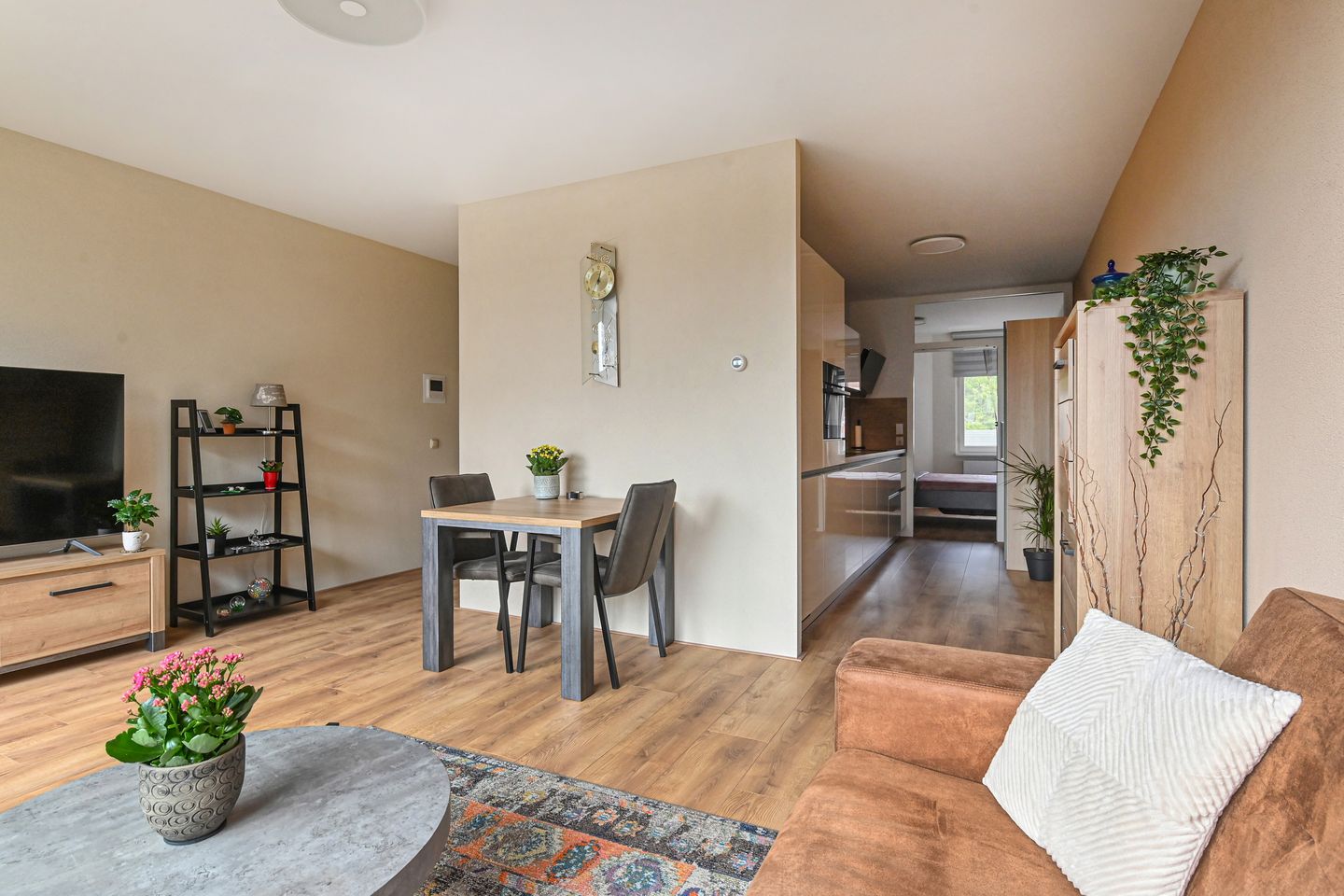 Foto 10 van Marshallplein 196