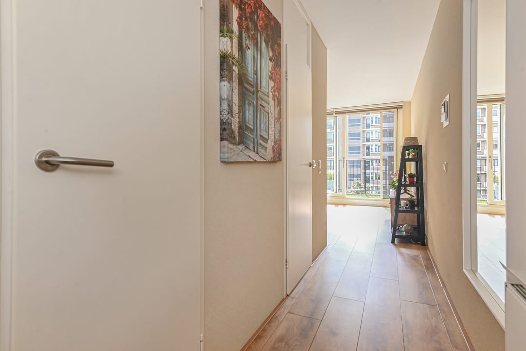 Foto 16 van Marshallplein 196