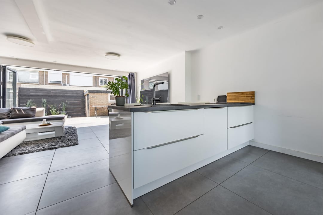 Foto 11 van Bernhard Zweersstraat 59