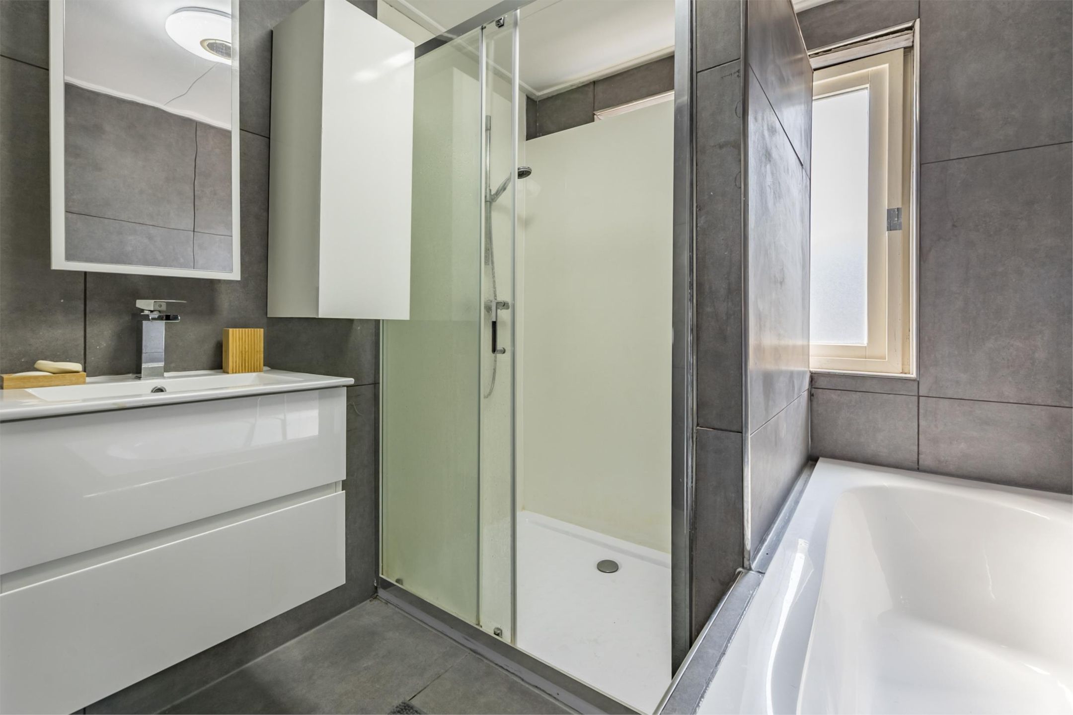 Foto 24 van Bernhard Zweersstraat 59