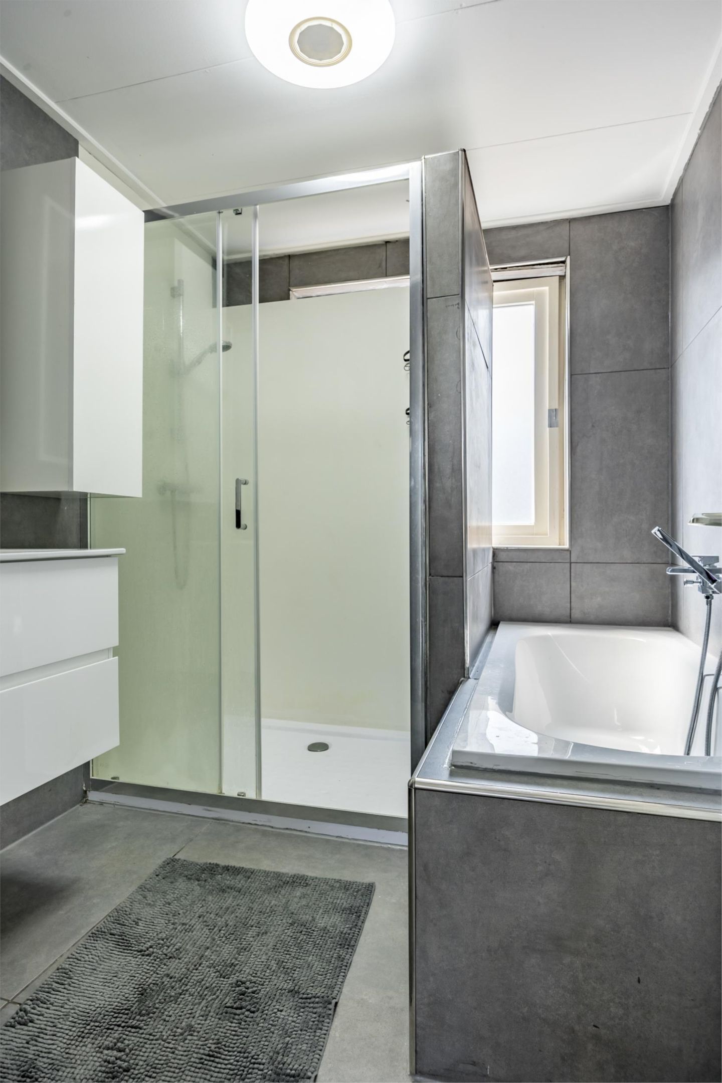 Foto 25 van Bernhard Zweersstraat 59