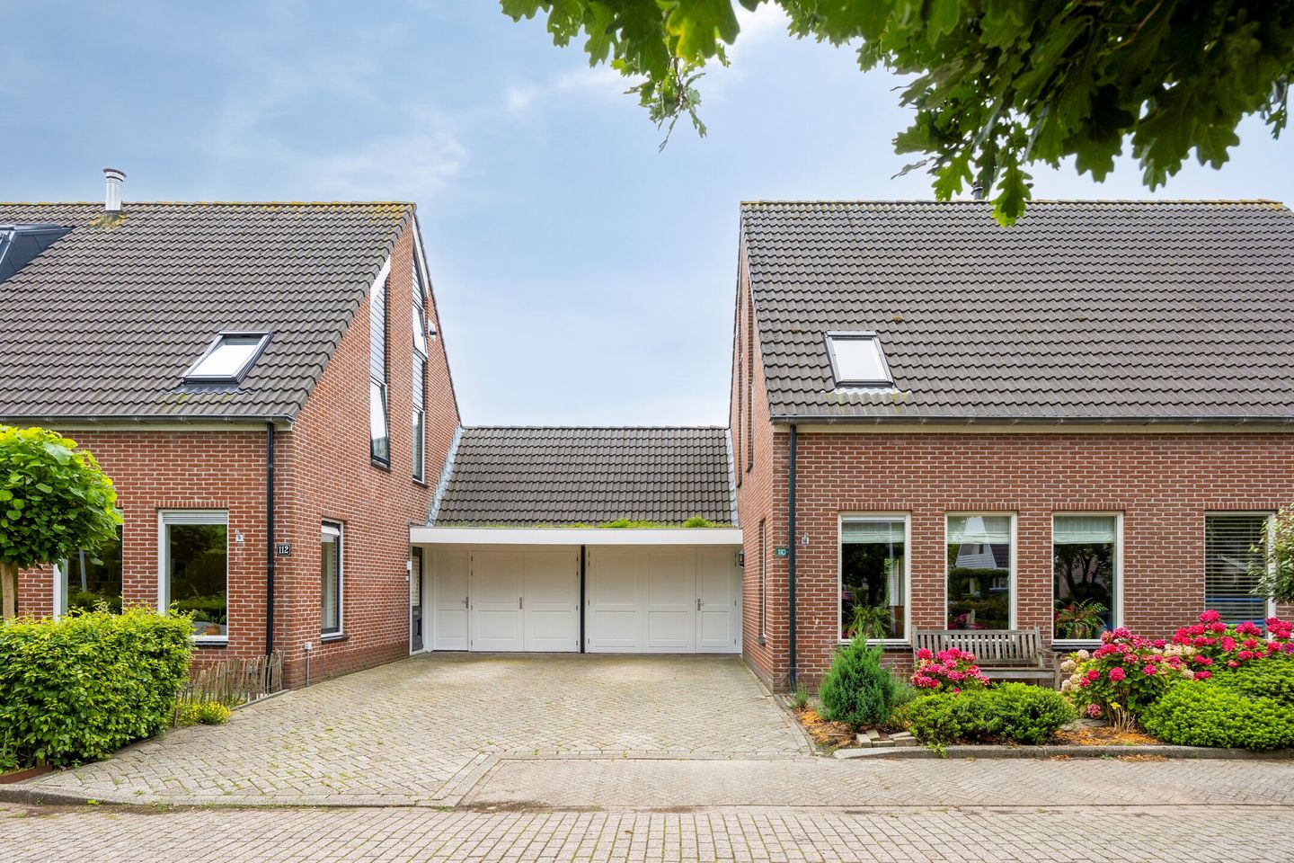 Foto 5 van Manusveert 110