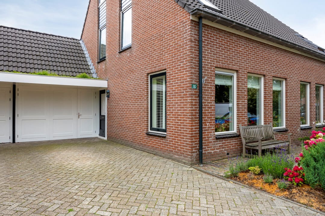 Foto 8 van Manusveert 110