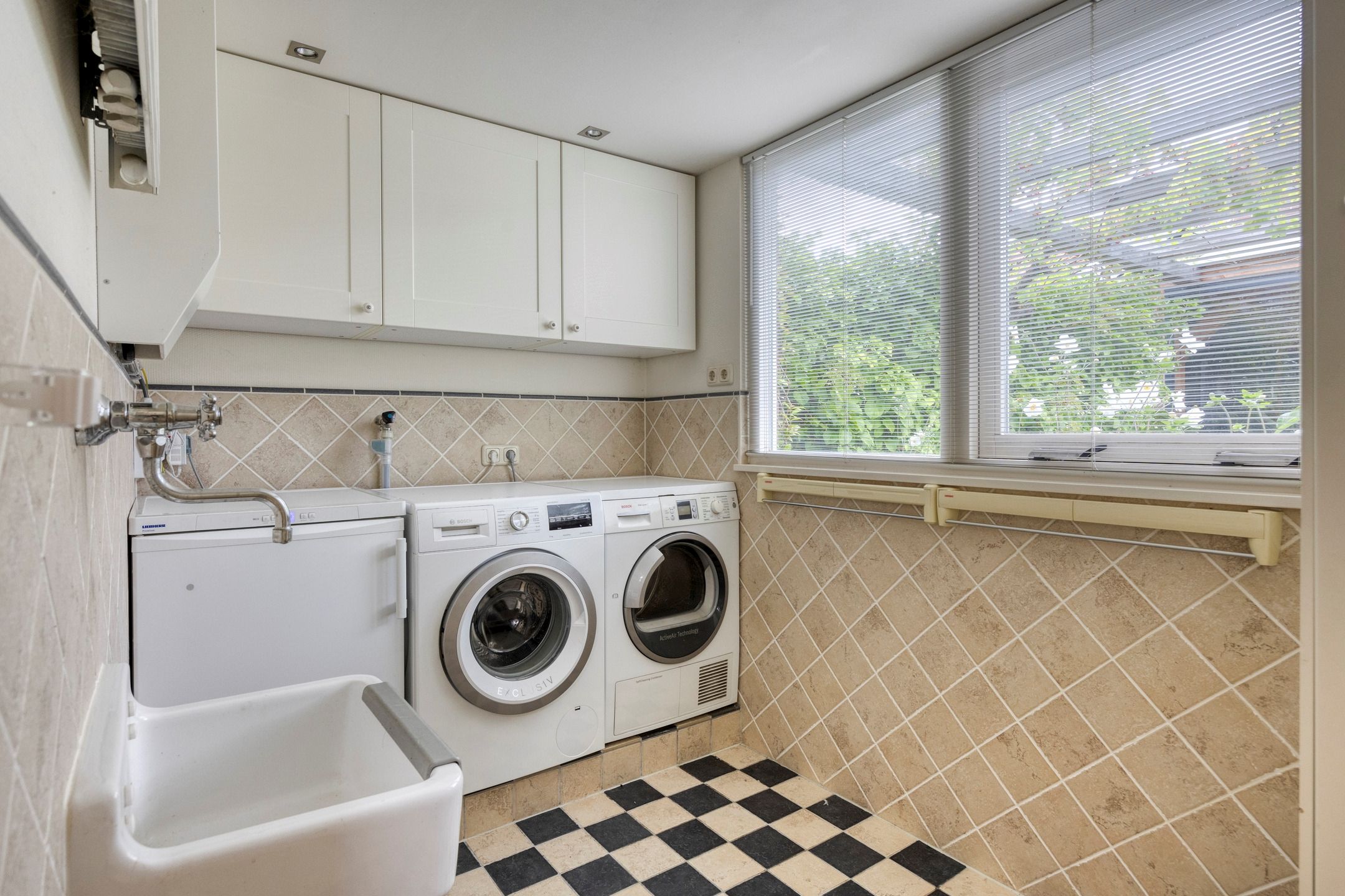 Foto 30 van Manusveert 110