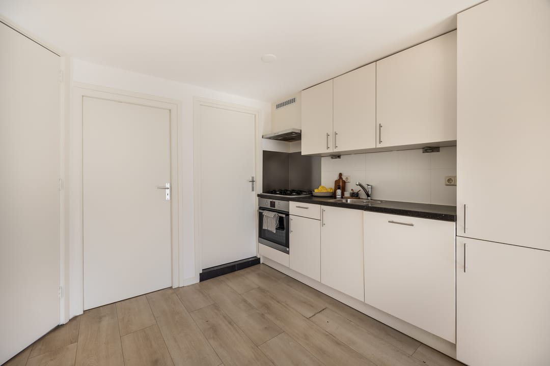 Photo 8 of Hooigracht 68-B
