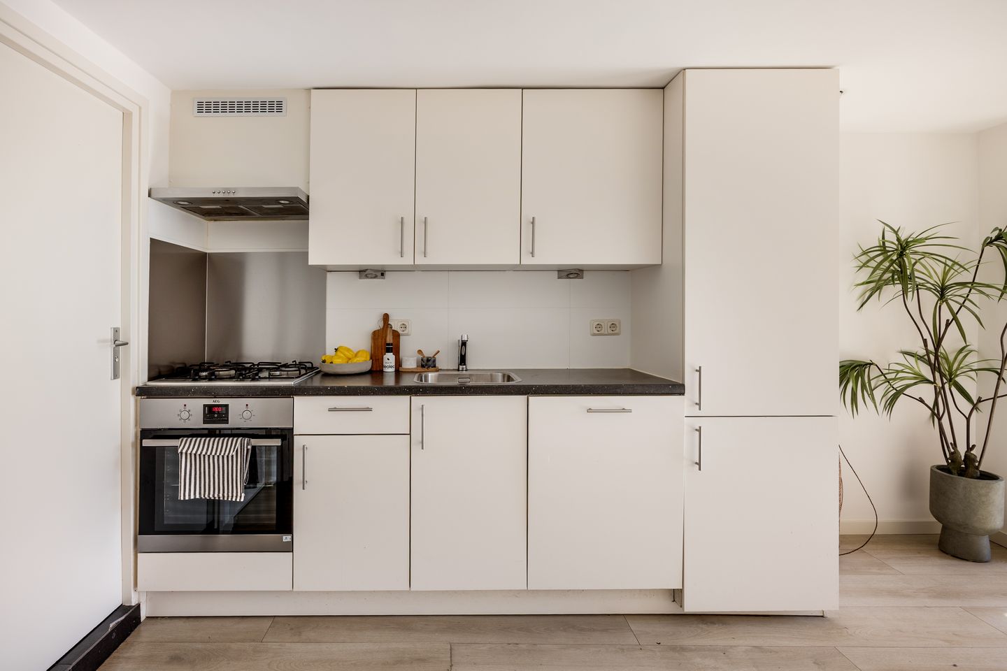 Photo 10 of Hooigracht 68-B
