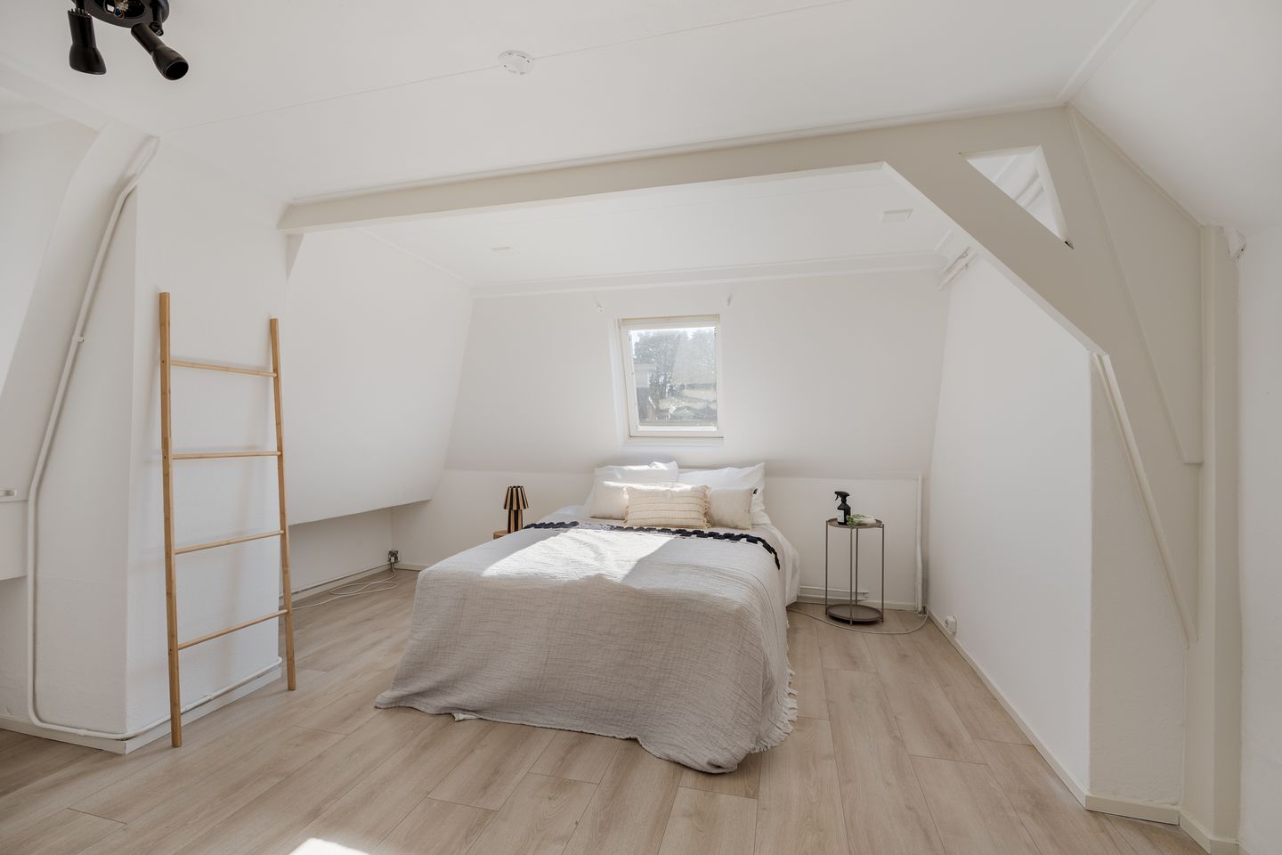 Photo 14 of Hooigracht 68-B