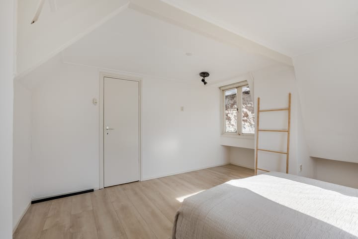 Foto 15 van Hooigracht 68-B