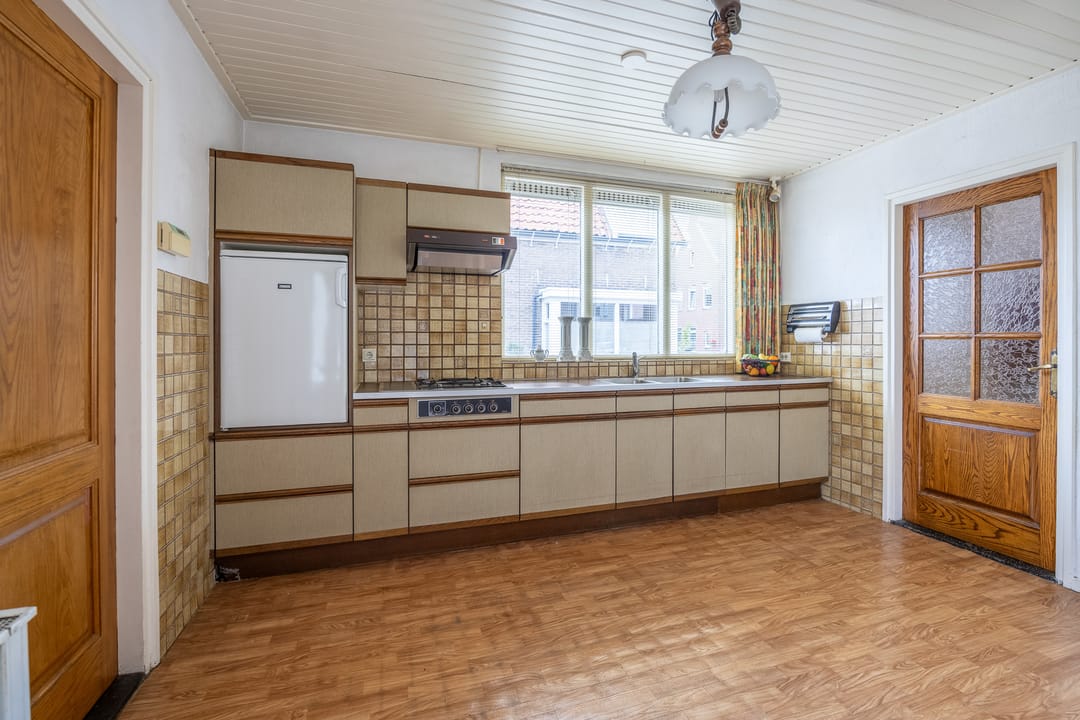 Photo 8 of Huurnestraat 25