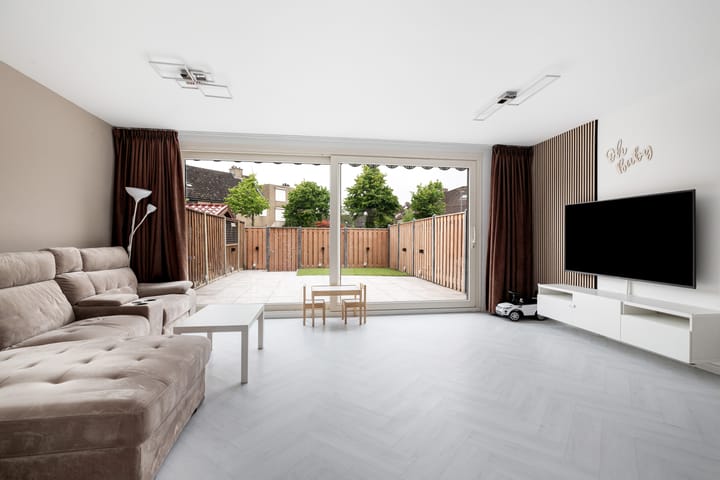 Photo 2 of Meerkoet 34