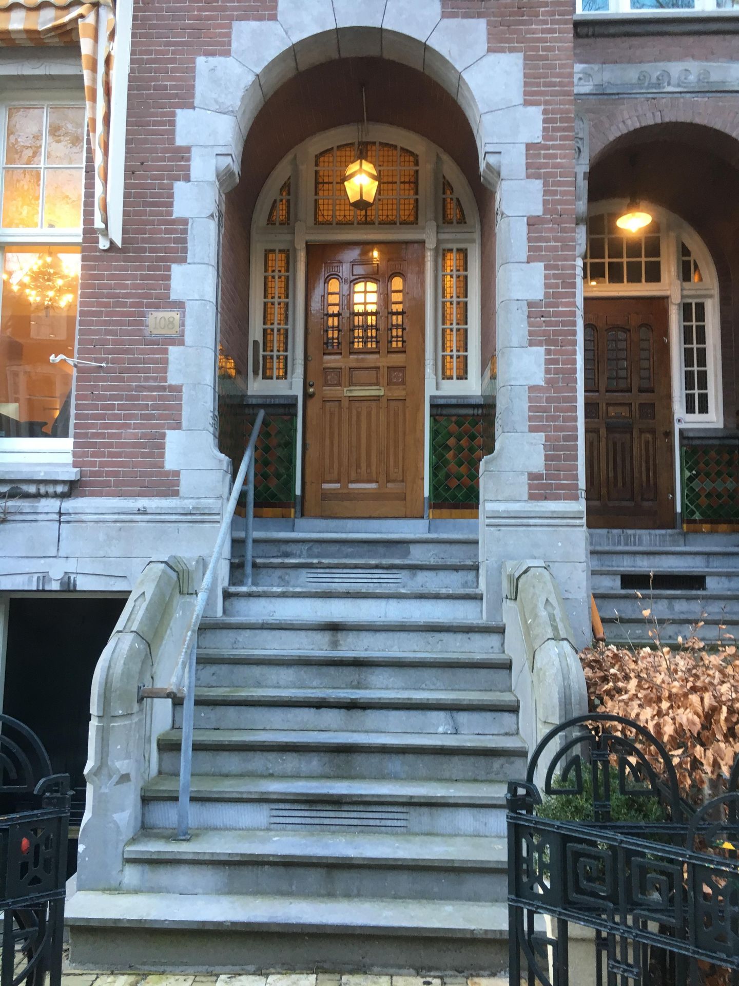 Bekijk foto 2 van Van Eeghenstraat 108-H