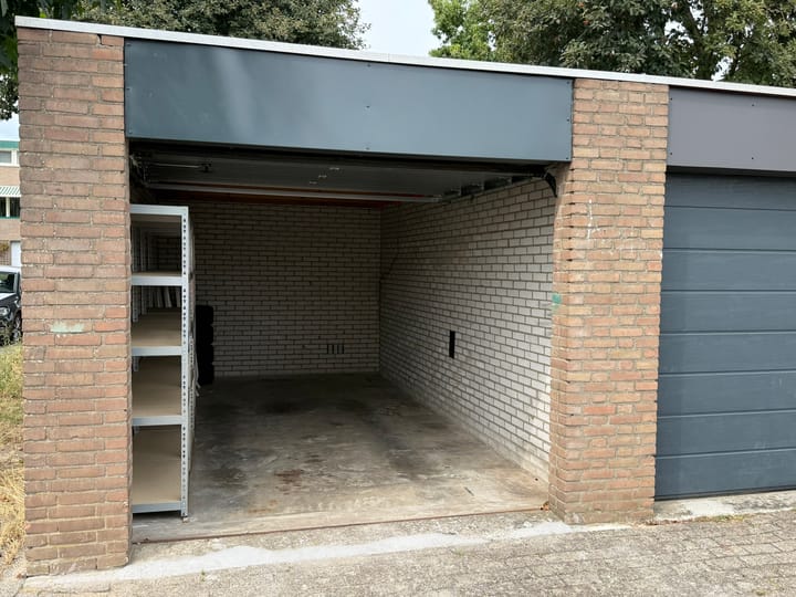 Foto 2 van Derde Rompert 58 GARAGE