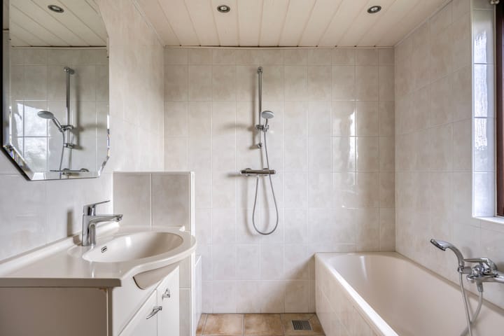 Photo 20 of IJsselweg 10