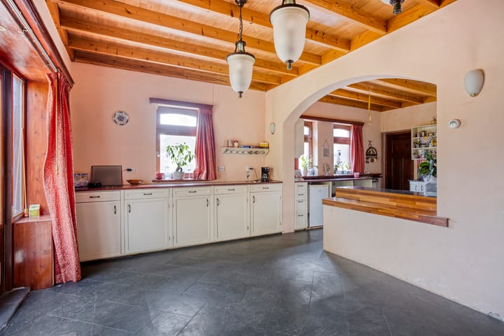 Photo 8 of Sint Jozefstraat 31