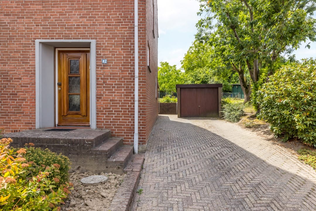 Foto 2 van Monseigneur Mannensstraat 42