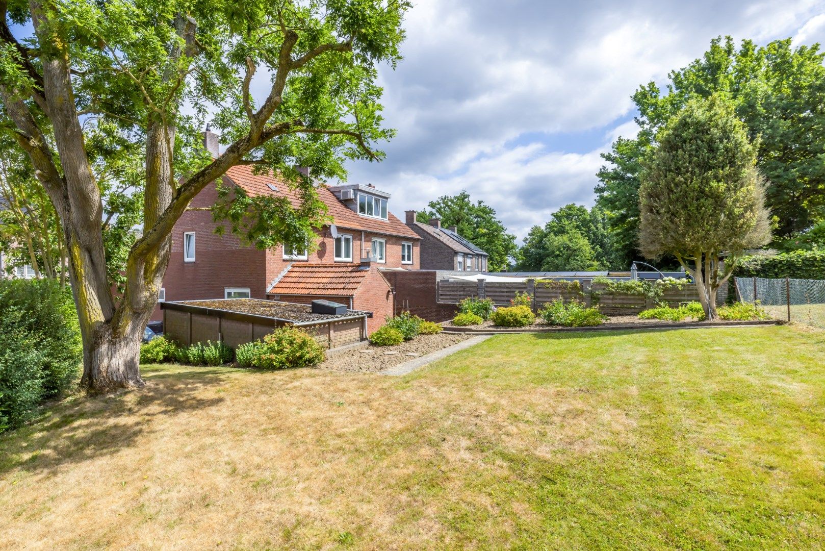 Foto 3 van Monseigneur Mannensstraat 42