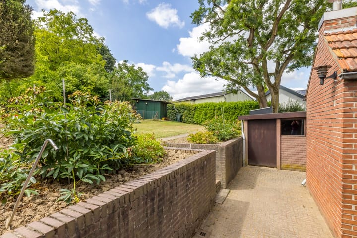 Foto 27 van Monseigneur Mannensstraat 42