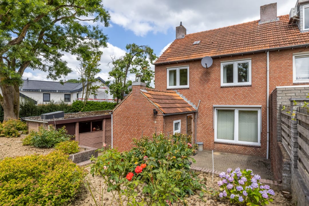 Foto 31 van Monseigneur Mannensstraat 42