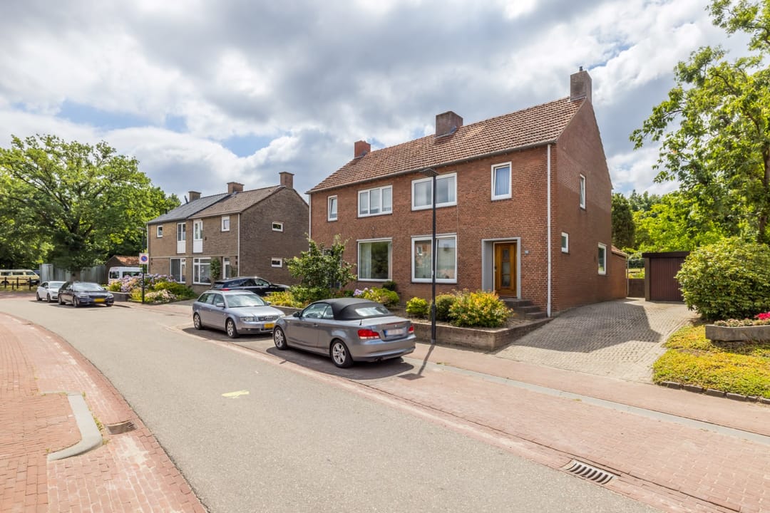 Foto 38 van Monseigneur Mannensstraat 42